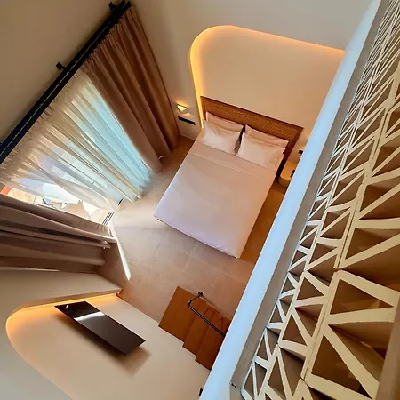 Aethra Otel